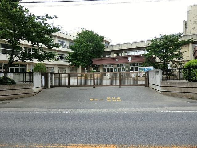 小学校　春日部市立豊野小学校（小学校）まで179m