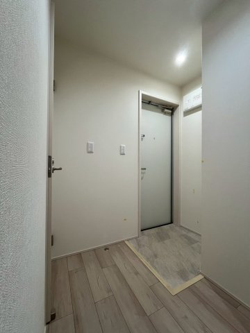 南海高師浜線 高師浜駅 徒歩1分 3階建 築3年の玄関写真