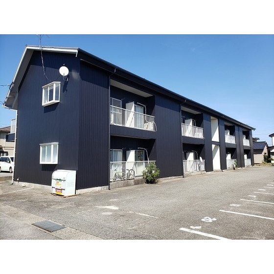 万葉線 中新湊駅 徒歩10分 2階建 築37年の外観写真