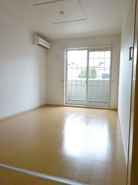 ポンム・ド・テールIの居間写真