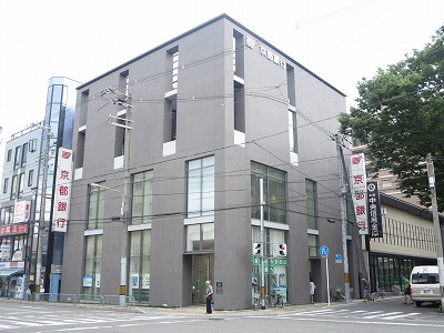 銀行　京都銀行府庁前支店（銀行）まで231m