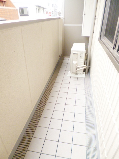 東急田園都市線 三軒茶屋駅 徒歩10分 4階建 築12年の内装写真