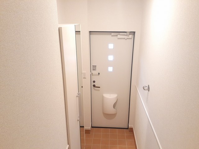 レジェンドパークIIIの玄関写真