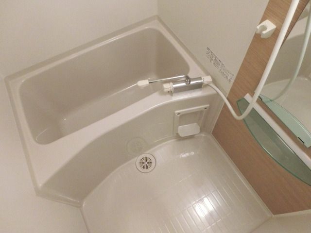 バス・シャワールーム　アクセントパネルがオシャレです