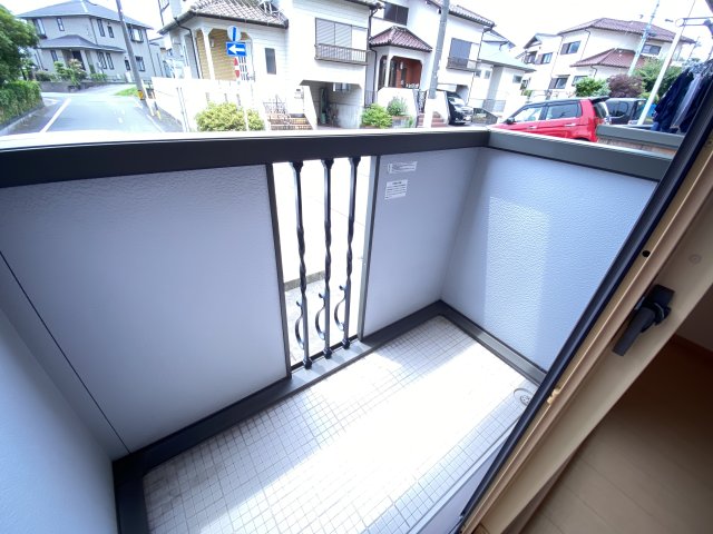 玄関　下駄箱付き