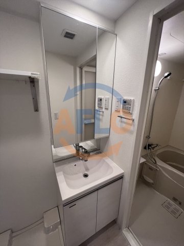 洗面設備　アドバンス大阪城グロリア　独立洗面台