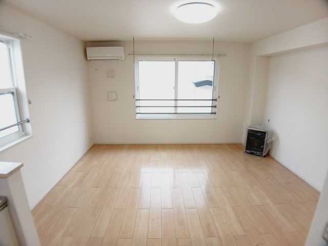 メゾン サンの居間写真