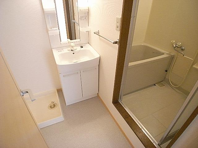 近鉄天理線 前栽駅 徒歩7分 4階建 築33年の内装写真