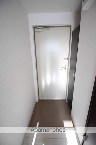 地下鉄東豊線 元町駅 徒歩8分 4階建 築11年の玄関写真