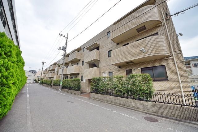 建物外観　タウンハウジング仙川店まで♪