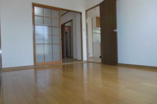 グリンピアAの居間写真