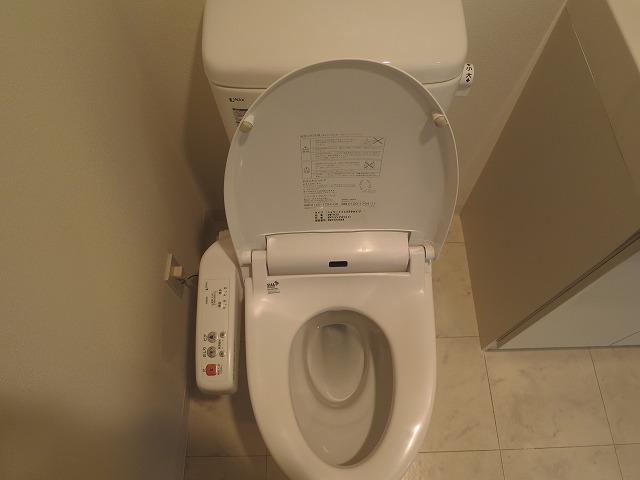 都営浅草線 蔵前駅 徒歩1分 14階建 築18年のトイレ写真