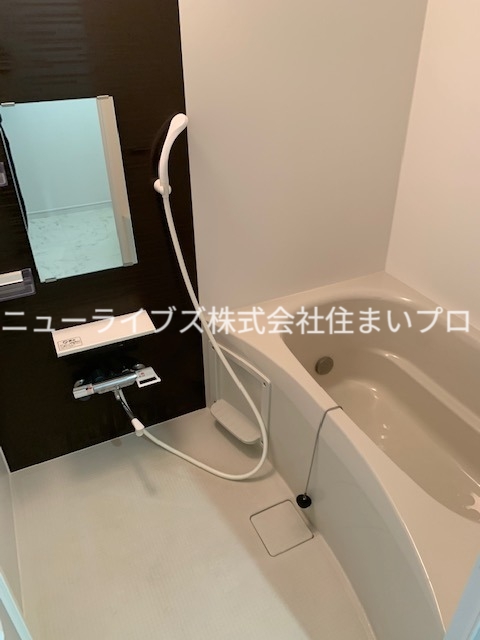 京阪本線 寝屋川市駅 徒歩6分 3階建 築51年の風呂写真