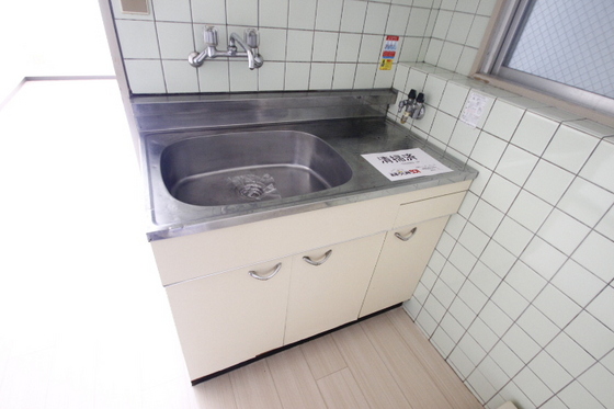 キッチン　※別部屋の写真です