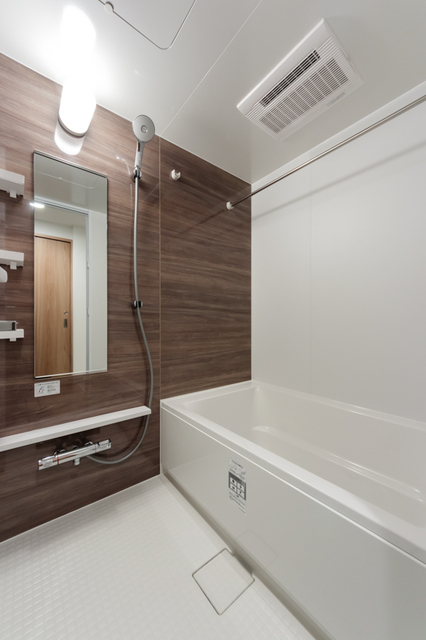 バス・シャワールーム　※写真は同タイプ住戸です。