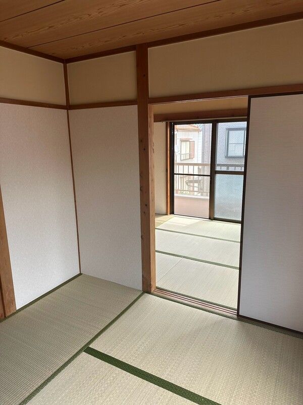 塚原マンションの居間写真