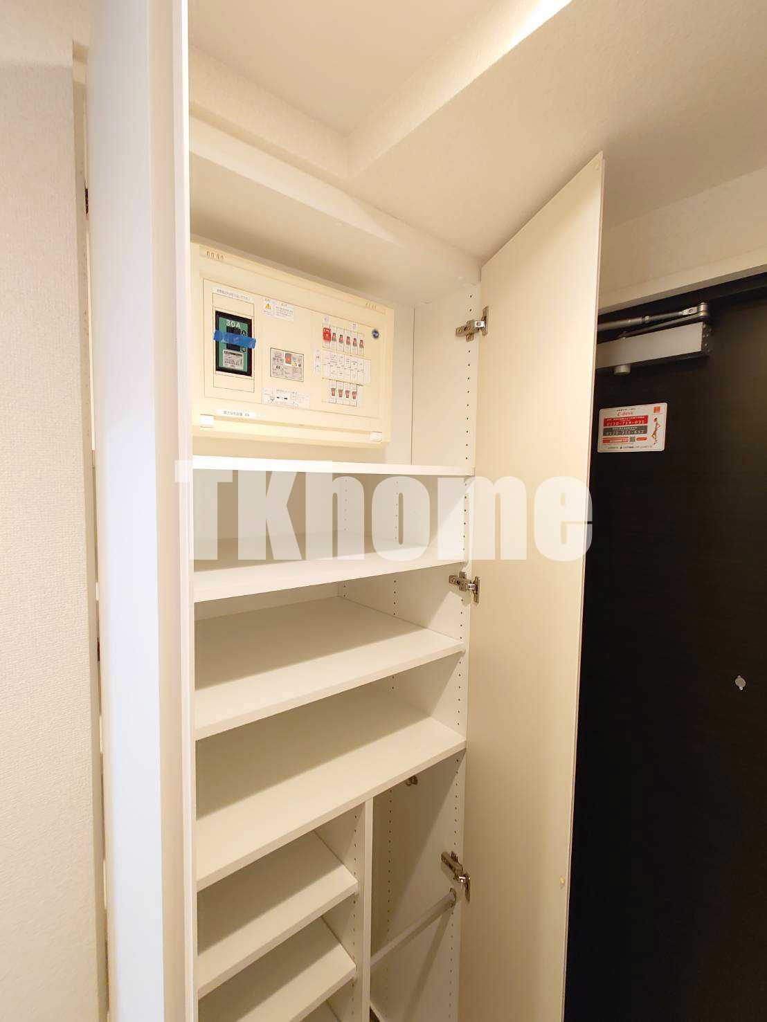 玄関　シューズボックス