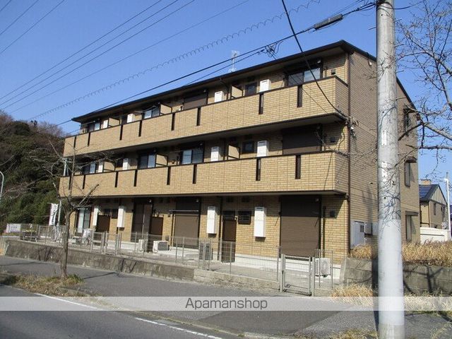 ＪＲ内房線 木更津駅 バス乗車時間：12分 最寄りバス停で下車 徒歩11分 築14年