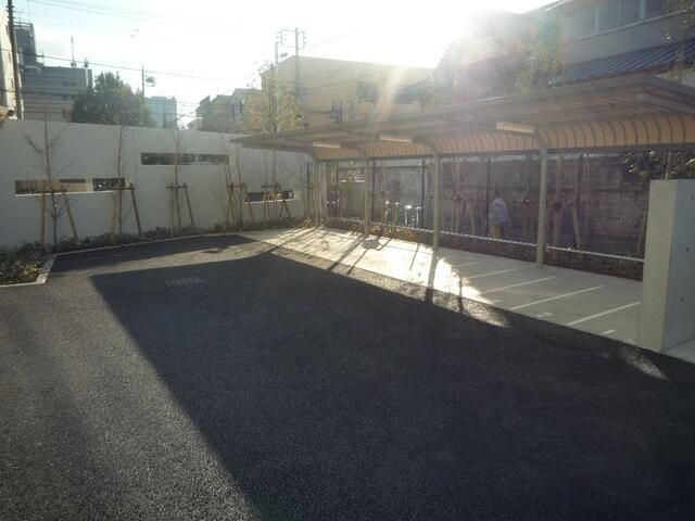 駐車場　バイク置き場※有料・空き要確認