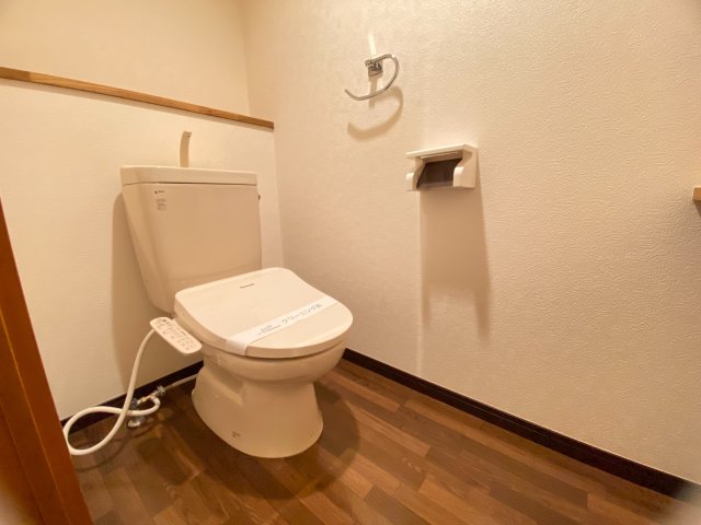 トイレ　別部屋イメージ写真