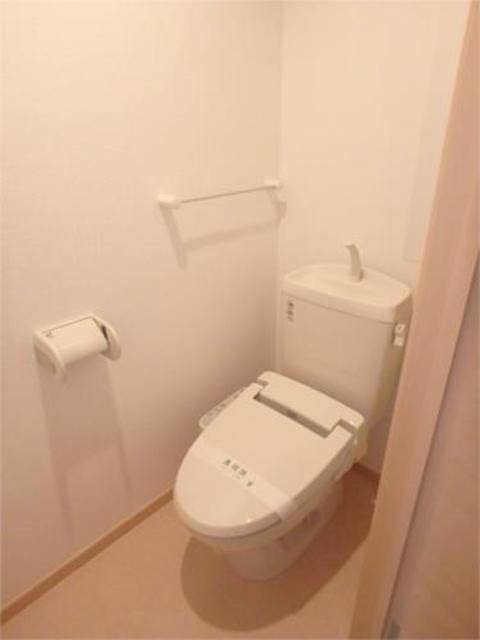 トイレ　参考　写真は１ＬＤＫのお部屋です