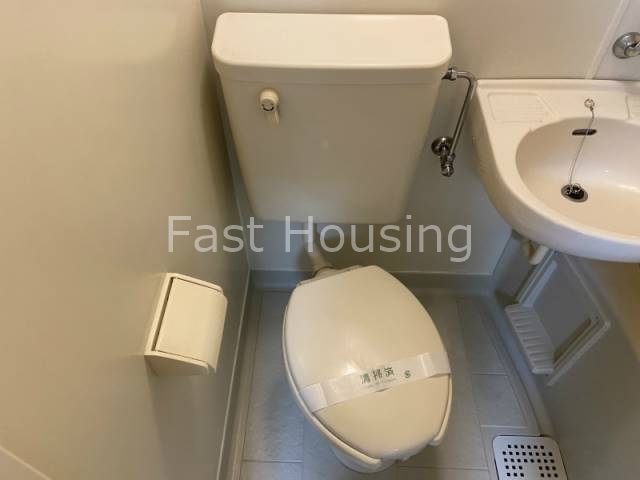 東京メトロ丸ノ内線 方南町駅 徒歩4分 4階建 築35年のトイレ写真