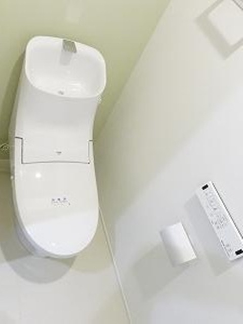 トイレ　嬉しい温水洗浄便座付き♪