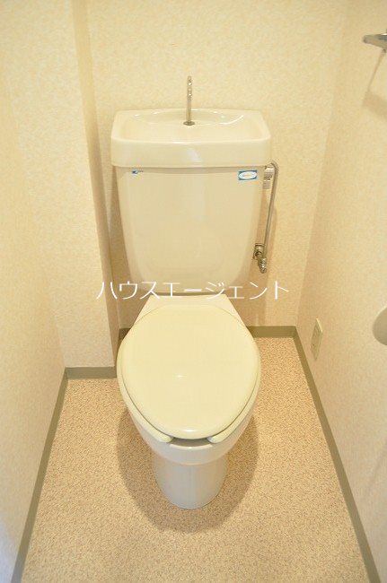 トイレ　清潔感のあるトイレ。※参考画像