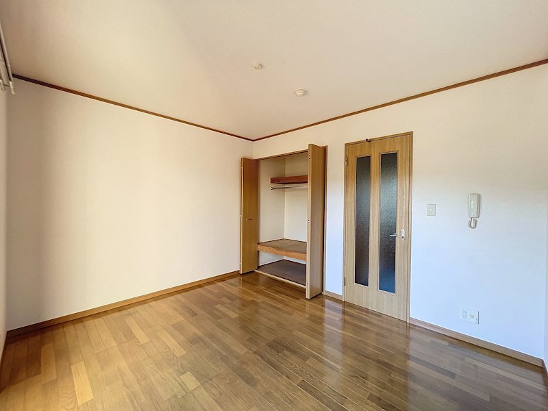 居室・リビング　※別部屋の写真です