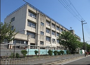 【メゾン　ド　アルモニーの小学校】