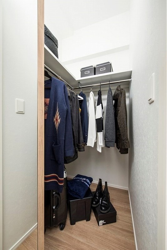 収納　写真は別号室です。現況優先になります。