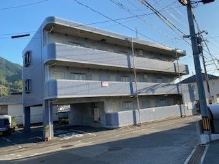 【平岩ビルの建物外観】