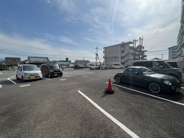 【Ｔ’Ｓマンション「水道代込み」の駐車場】