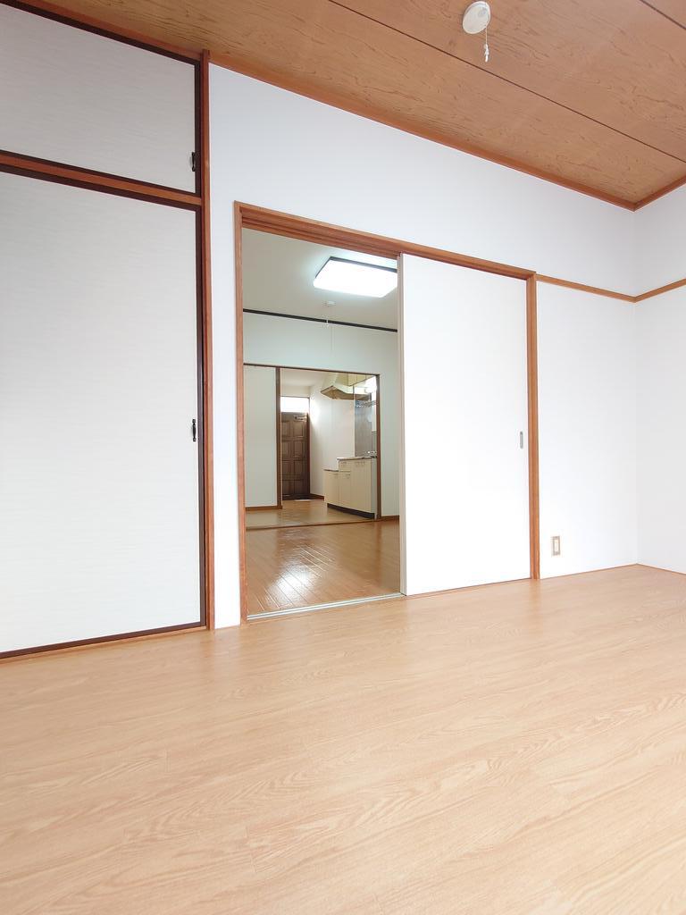 本田ハイツの居間写真
