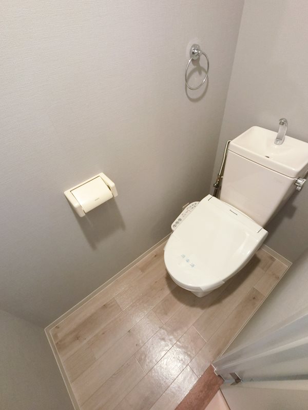 東急東横線 元住吉駅 徒歩7分 6階建 築30年のトイレ写真