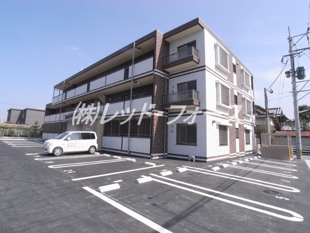 糸島市潤のマンションの建物外観