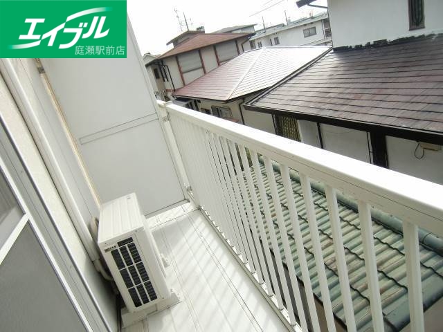 バルコニー　日当たりの良いバルコニー