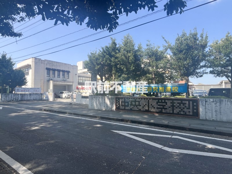 小学校　中央小学校（小学校）まで800m