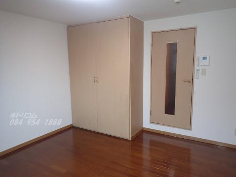 居室・リビング　室内