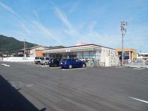 その他　セブンイレブン福山西新涯町店（その他）まで883m
