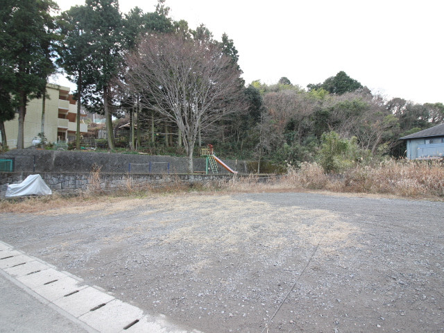 【キャトルセゾン亀川の駐車場】