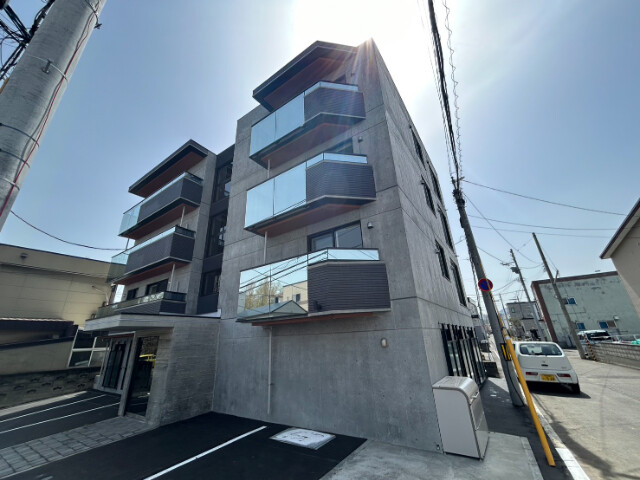 【パレス楸の建物外観】