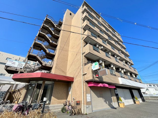 【松原市別所のマンションの建物外観】