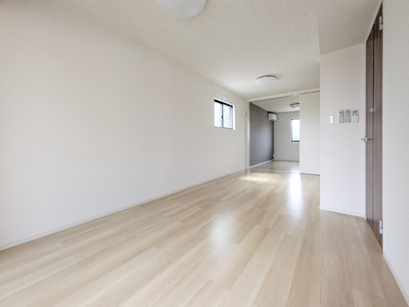 居室・リビング　図面と現状に相違がある場合には現状を優先