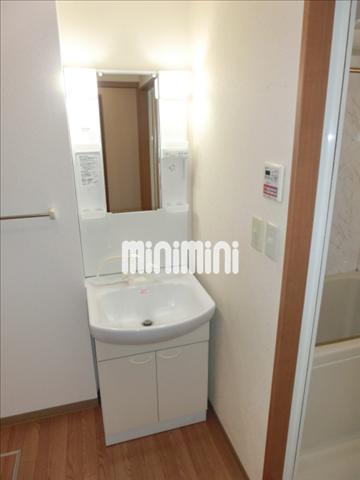 洗面設備　独立洗面台付きの洗面所