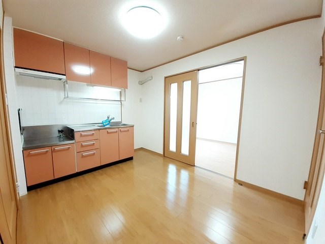 キッチン　※別号室の写真です。