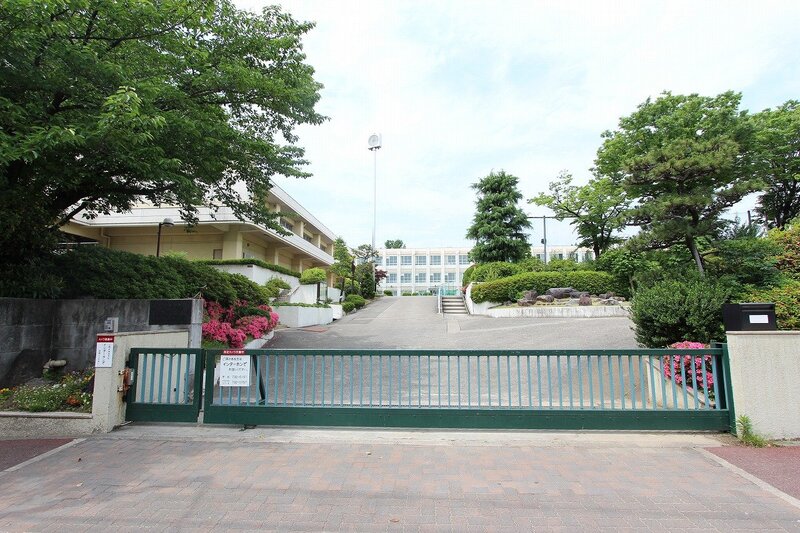 小学校　名古屋市立鶴舞小学校（小学校）まで400m