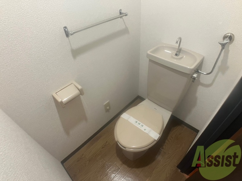 トイレ　こちらはトイレです。清潔感があり、安心して使用できます。