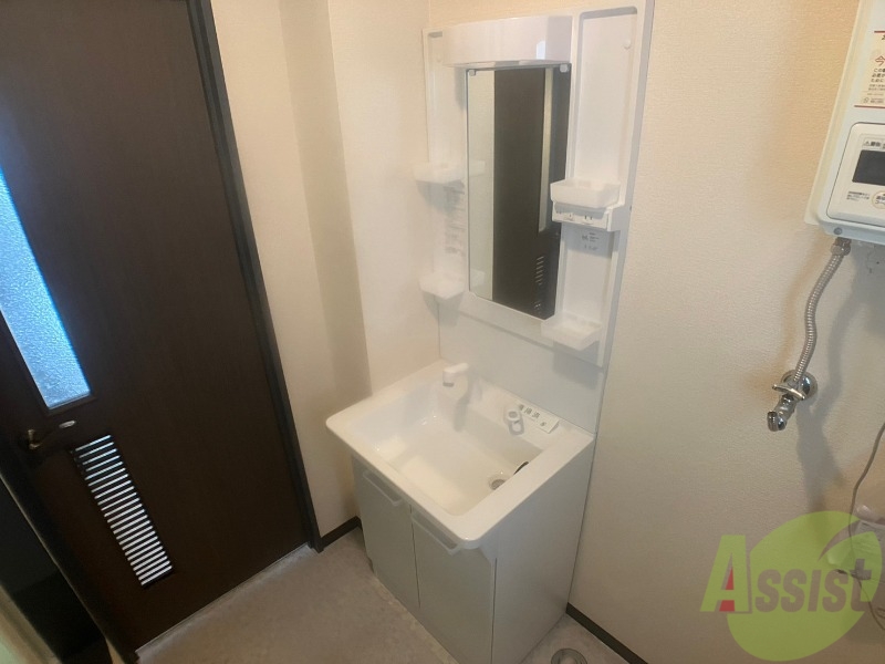 洗面設備　こちらに洗面台があります。朝の洗顔はこちらで。