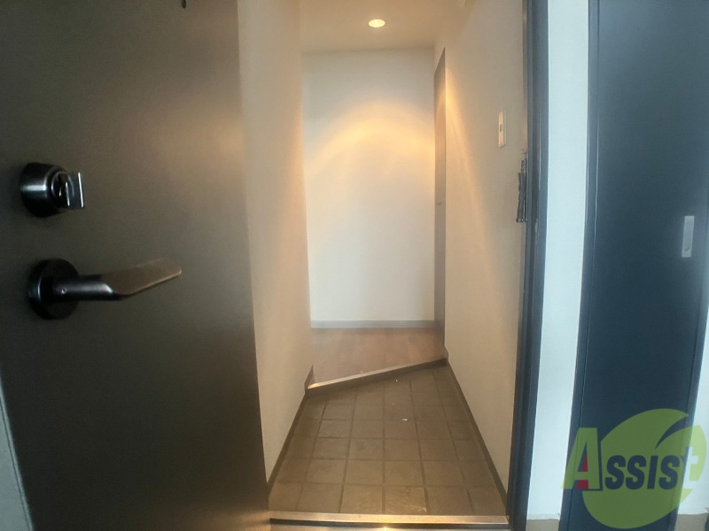 玄関　玄関の様子です。明るい印象ですね。気分もあがりそう。